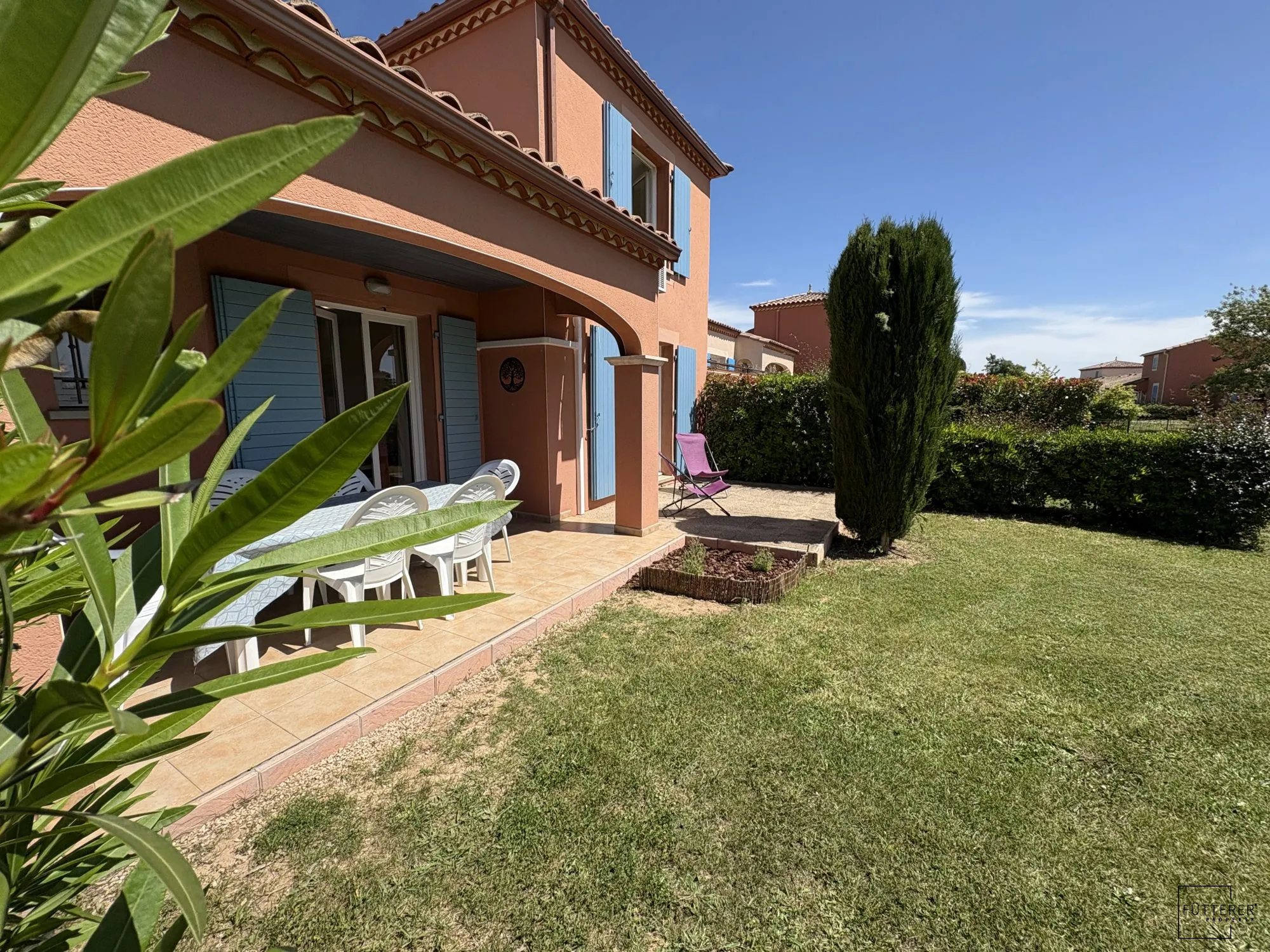 Pavillon 4 pièces climatisé avec jardin et garage à Homps, village charmant 