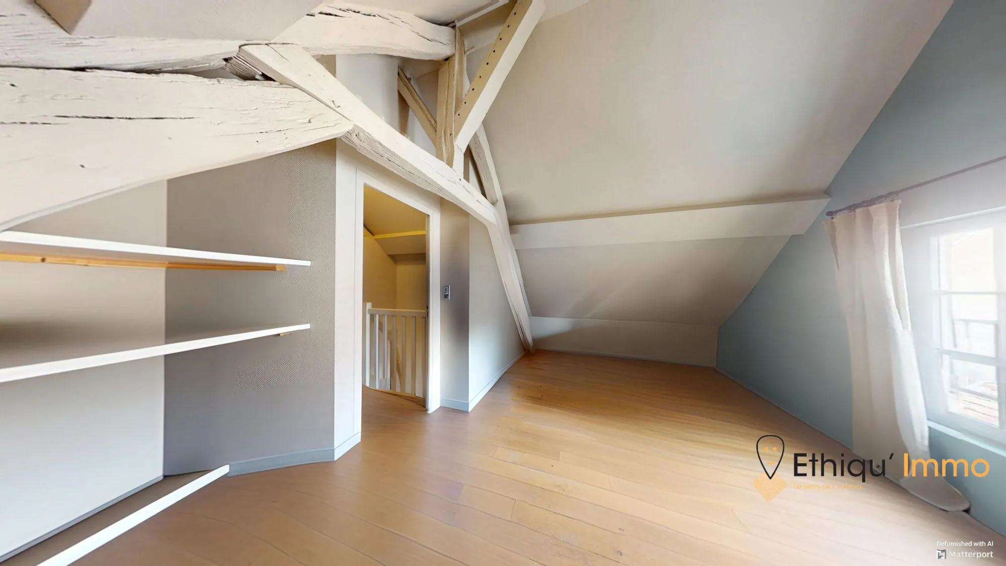 Chambre Appartement authentique au centre historique de Troyes avec façade à pans de bois 