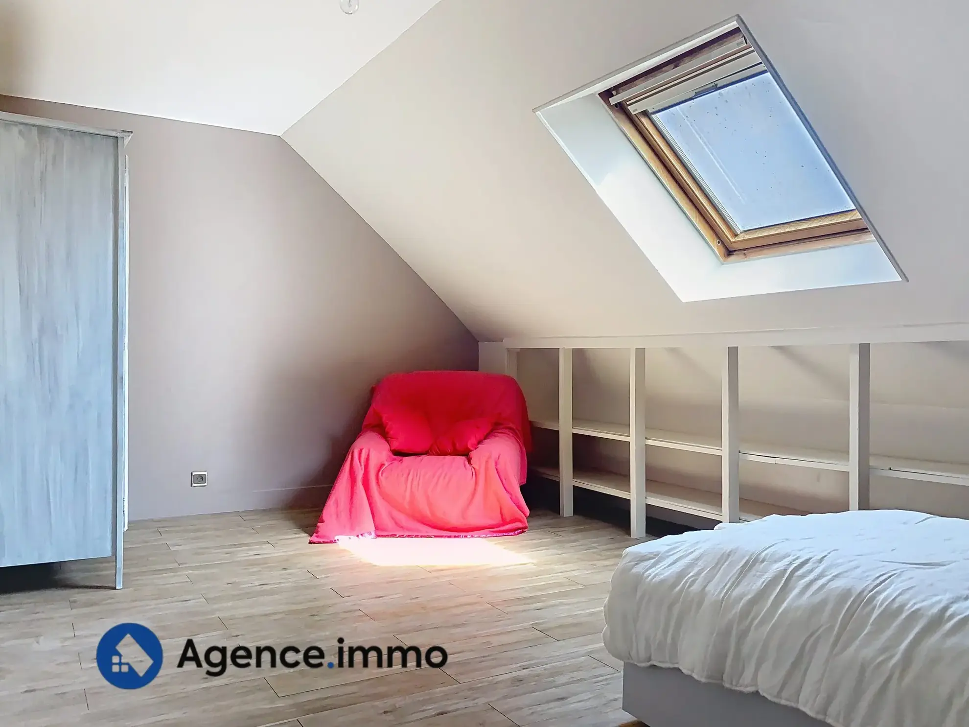 Maison familiale de 128,49 m² avec 5 chambres à Saint GERMAIN D'ARCE 