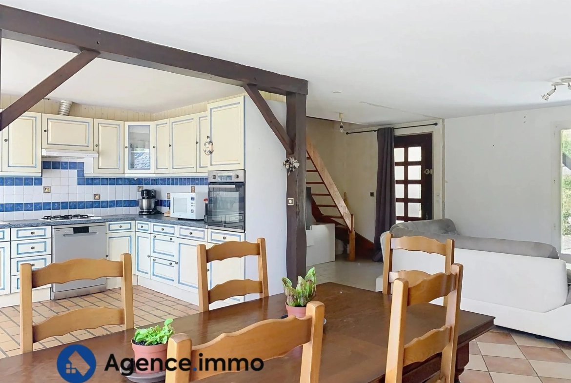 Maison familiale de 128,49 m² avec 5 chambres à Saint GERMAIN D'ARCE 