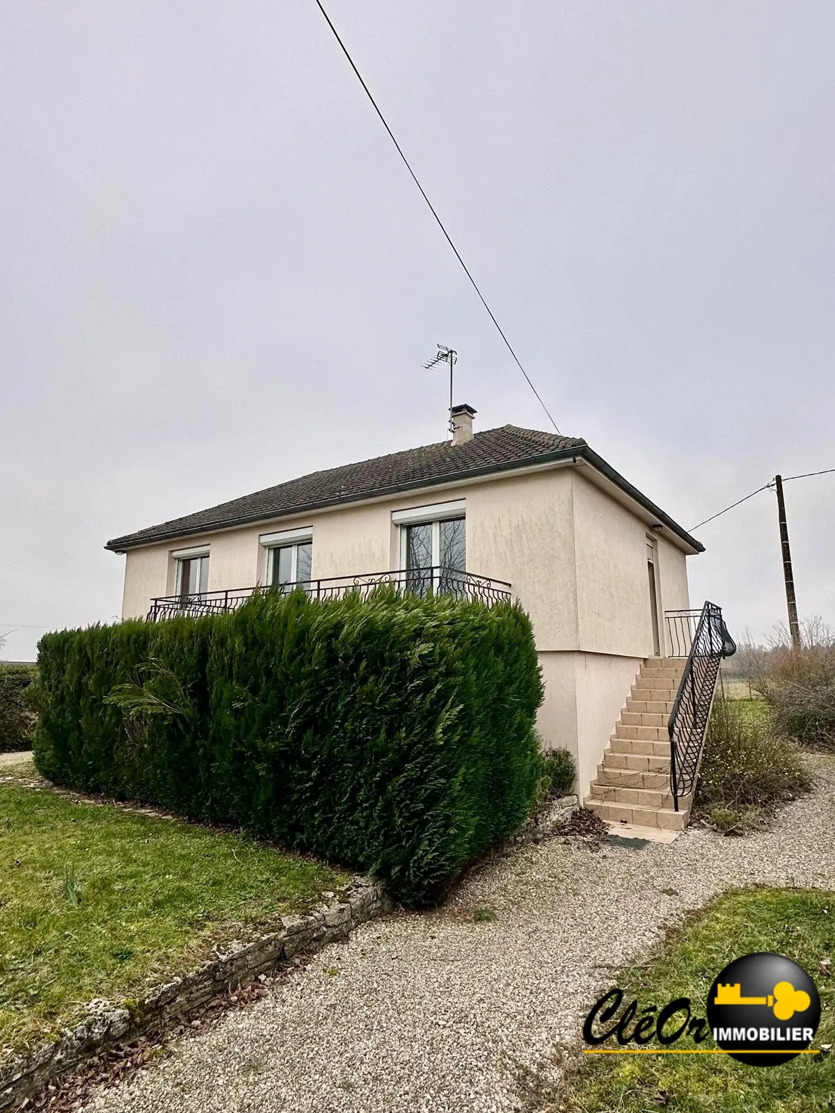 Charmante maison à vendre à Franxault avec grand terrain et garage 