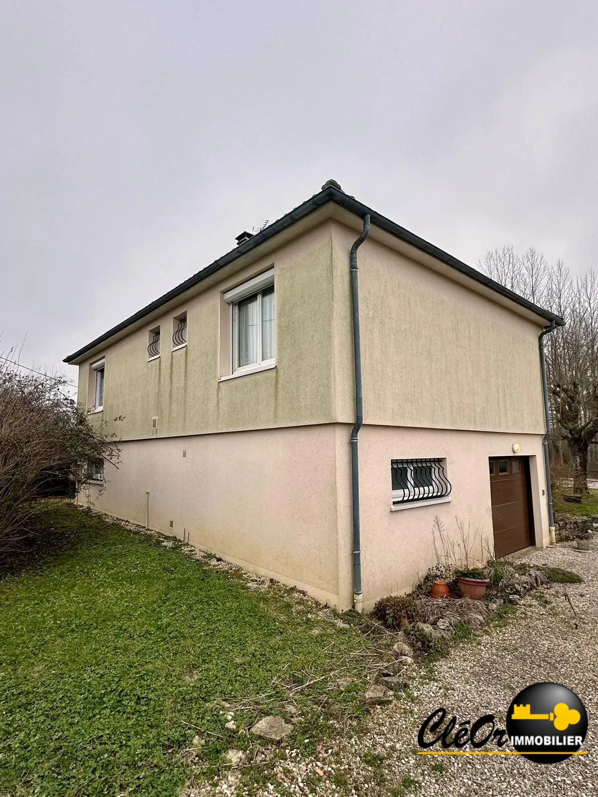 Charmante maison à vendre à Franxault avec grand terrain et garage 