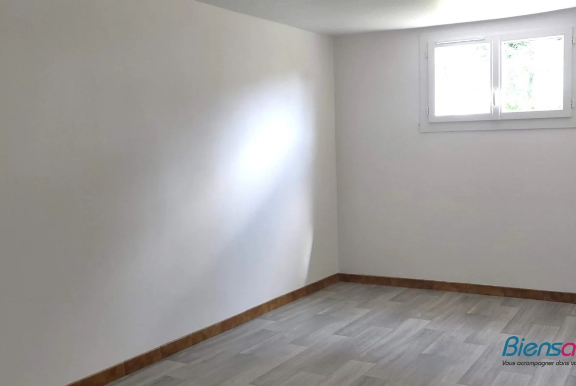 Maison F5 rénovée à Chauvigny de 112 m² avec terrain de 575 m² 