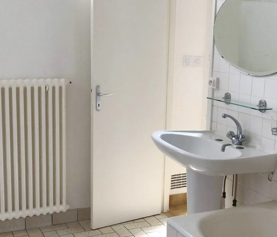 Maison F5 rénovée à Chauvigny de 112 m² avec terrain de 575 m² 