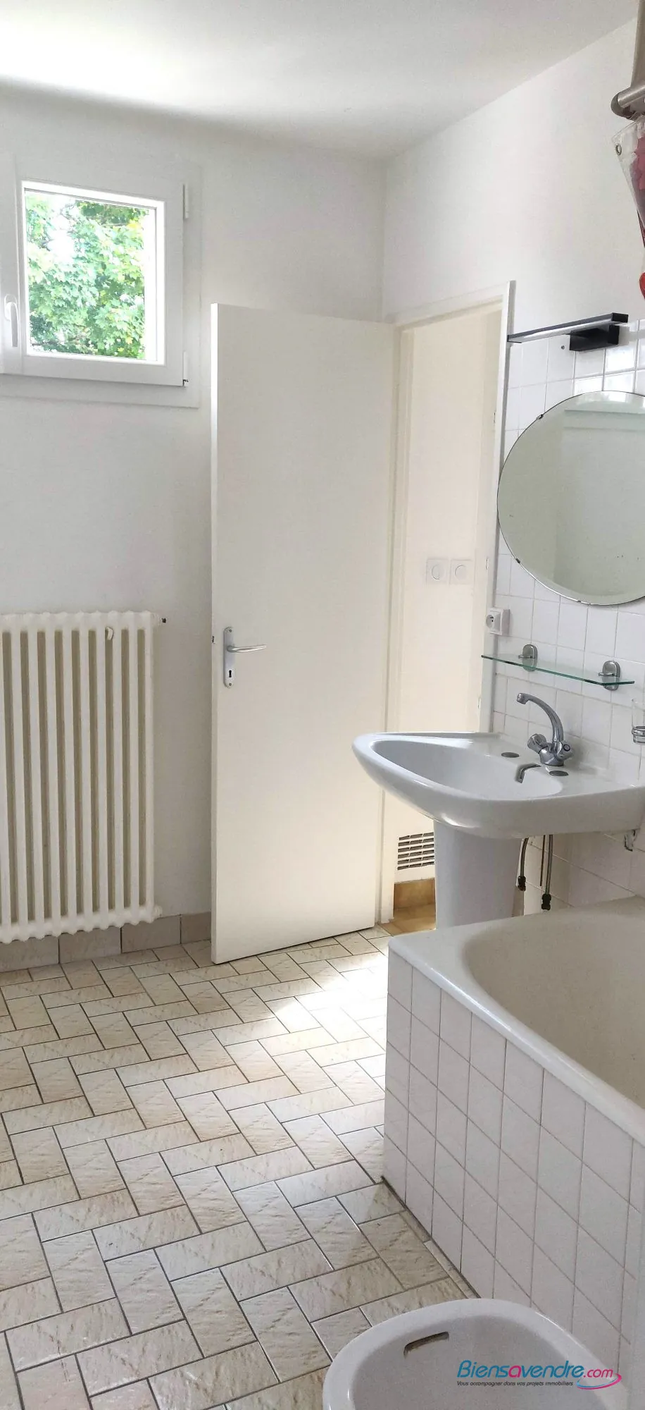 Maison F5 rénovée à Chauvigny de 112 m² avec terrain de 575 m² 
