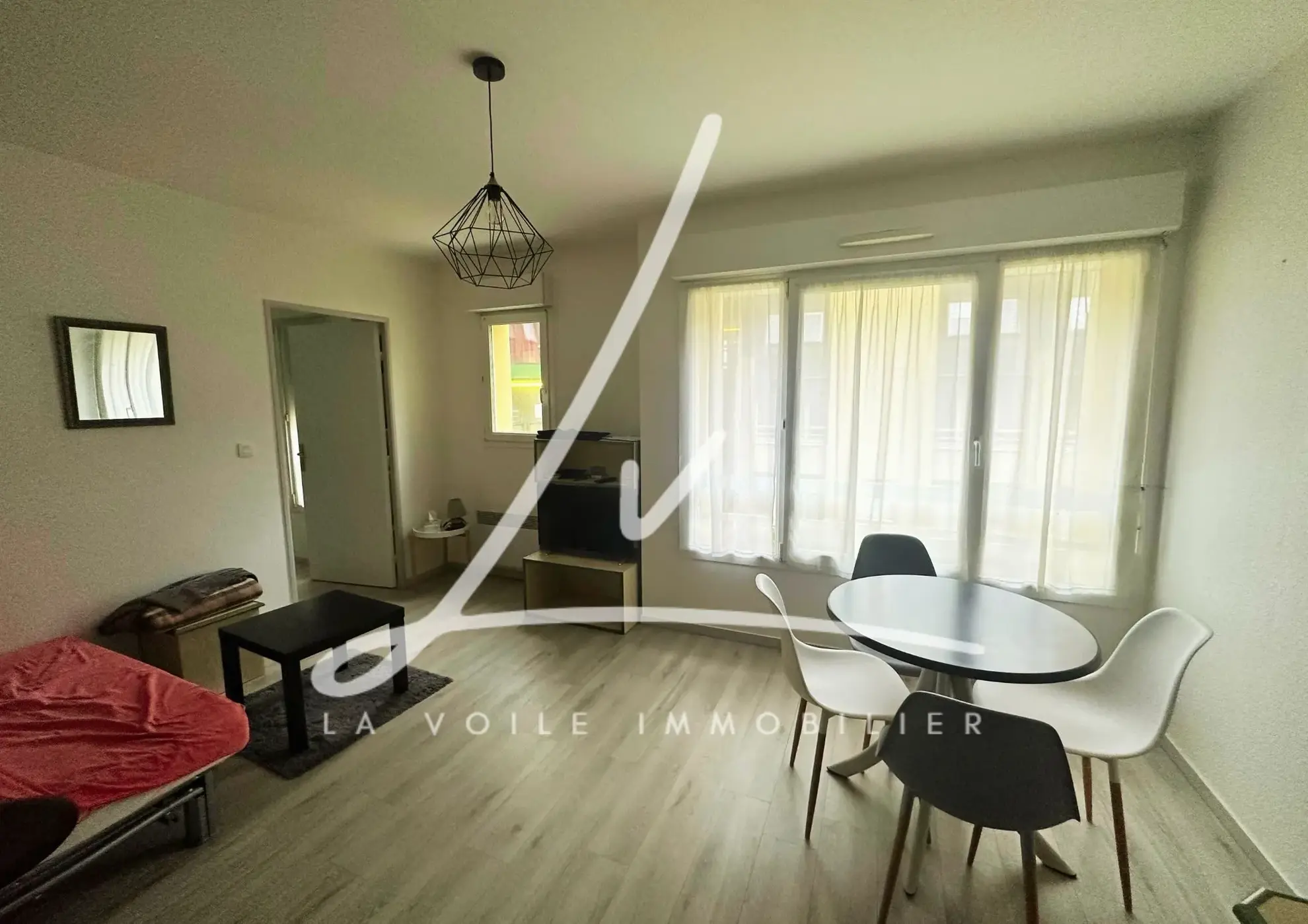 Appartement 2 pièces à vendre à Épron, idéal pour investisseur 