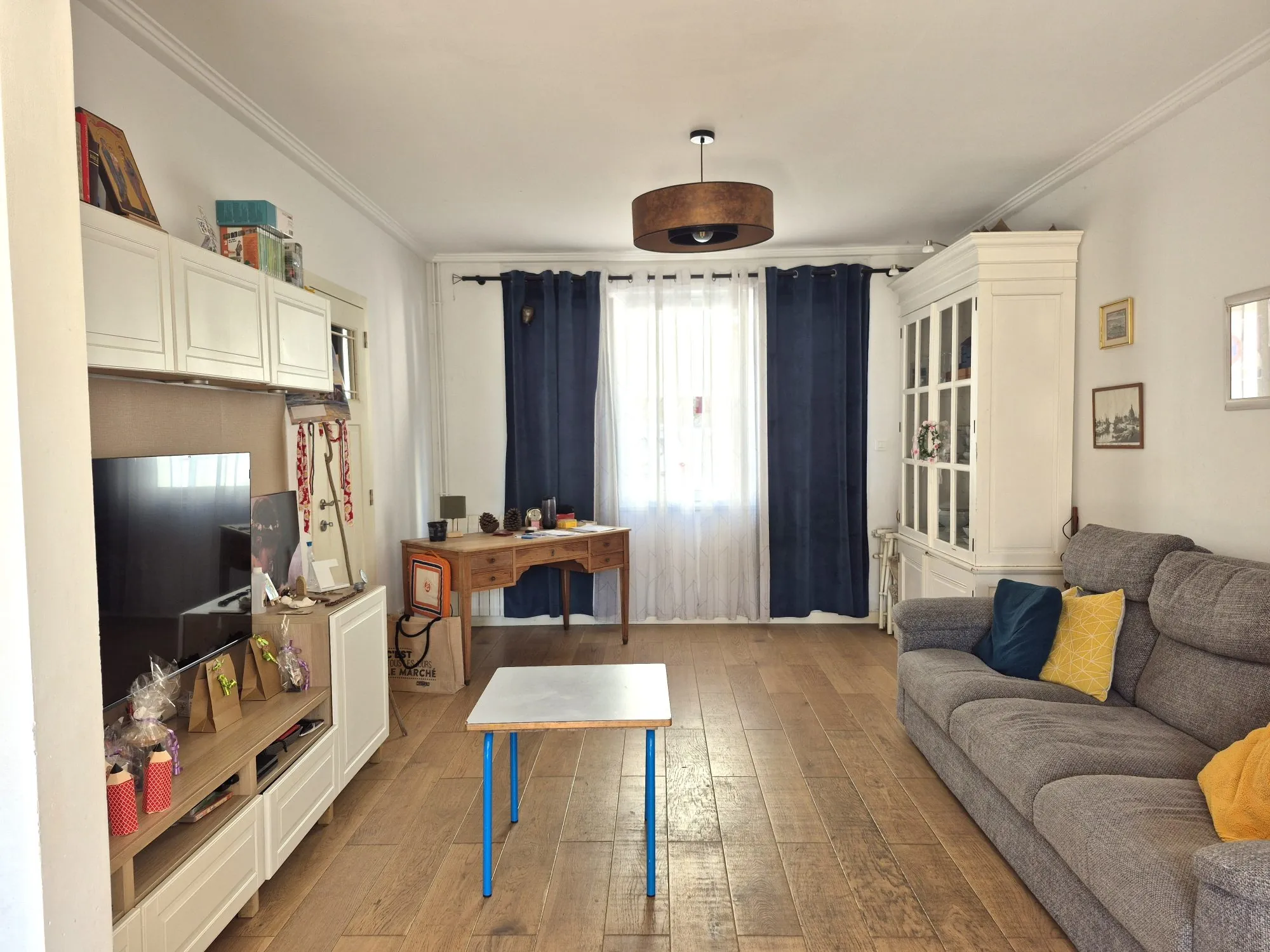 Maison de ville avec 3 chambres, jardin et garage à Calais 