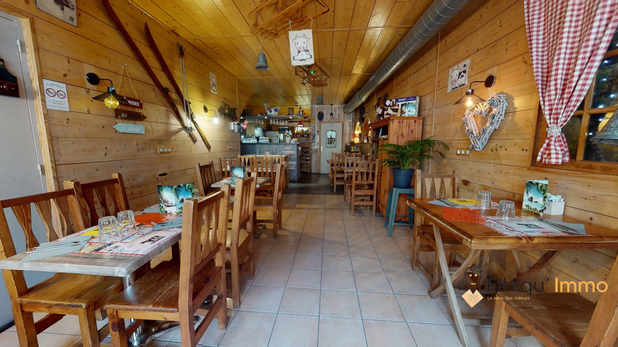 Fonds de commerce restaurant à vendre à Bar-sur-Aube, emplacement idéal 
