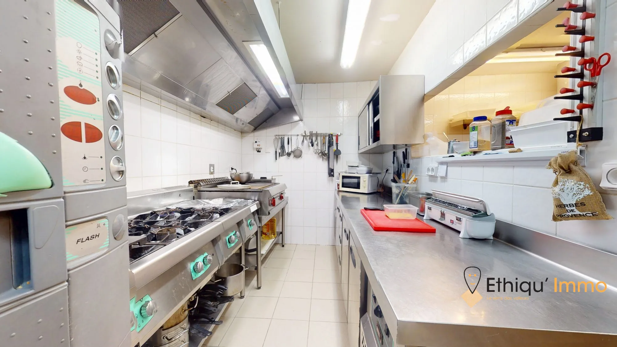 Fonds de commerce restaurant à vendre à Bar-sur-Aube, emplacement idéal 