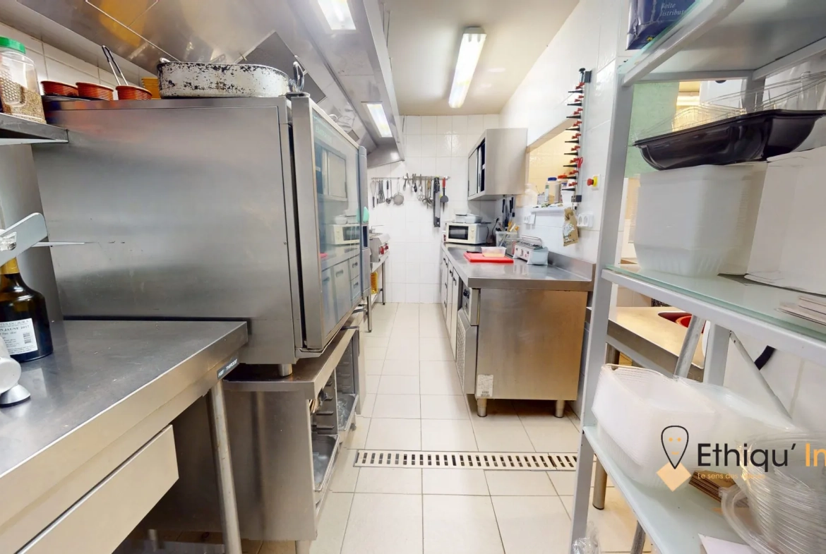 Fonds de commerce restaurant à vendre à Bar-sur-Aube, emplacement idéal 