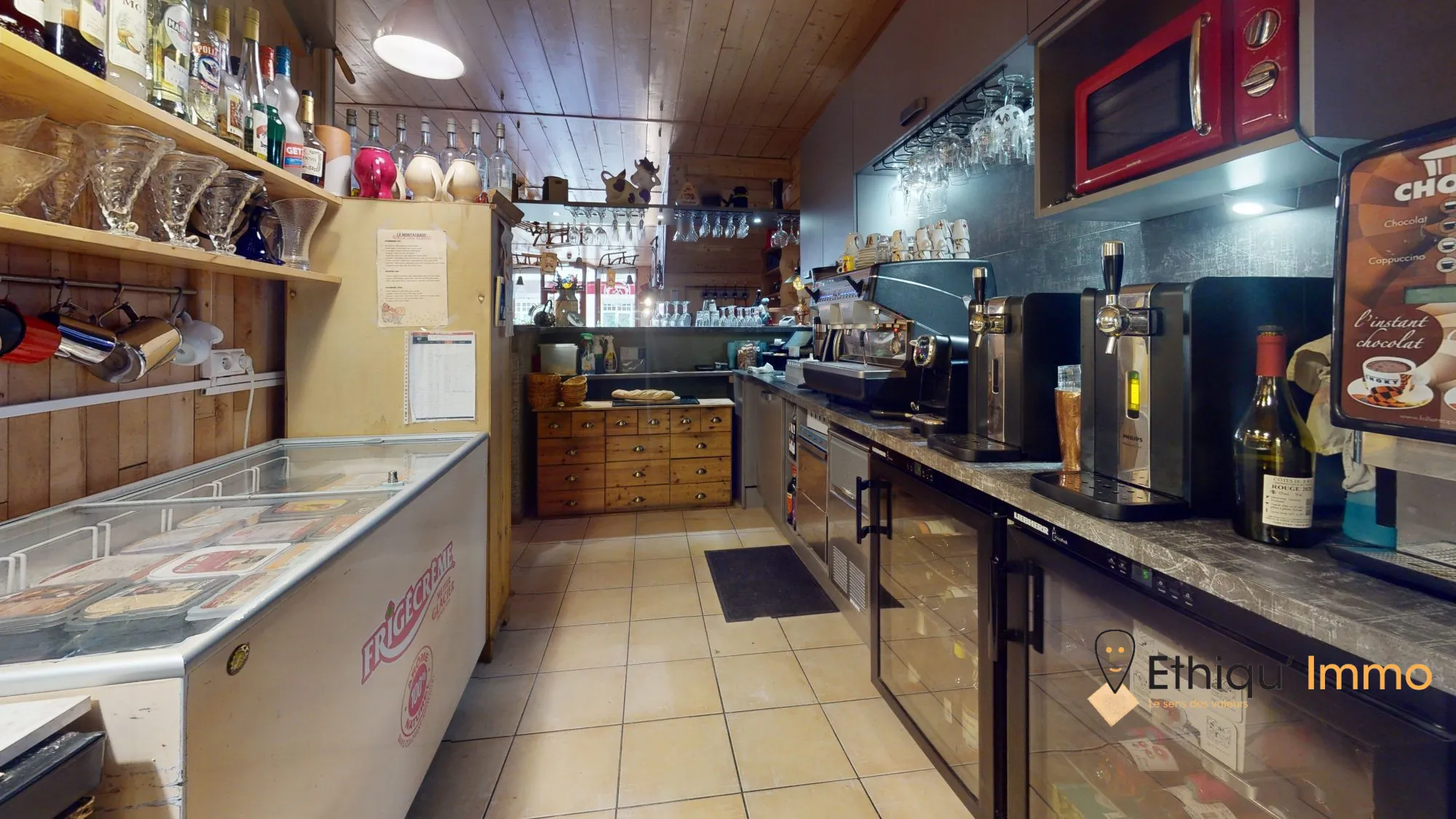 Fonds de commerce restaurant à vendre à Bar-sur-Aube, emplacement idéal 