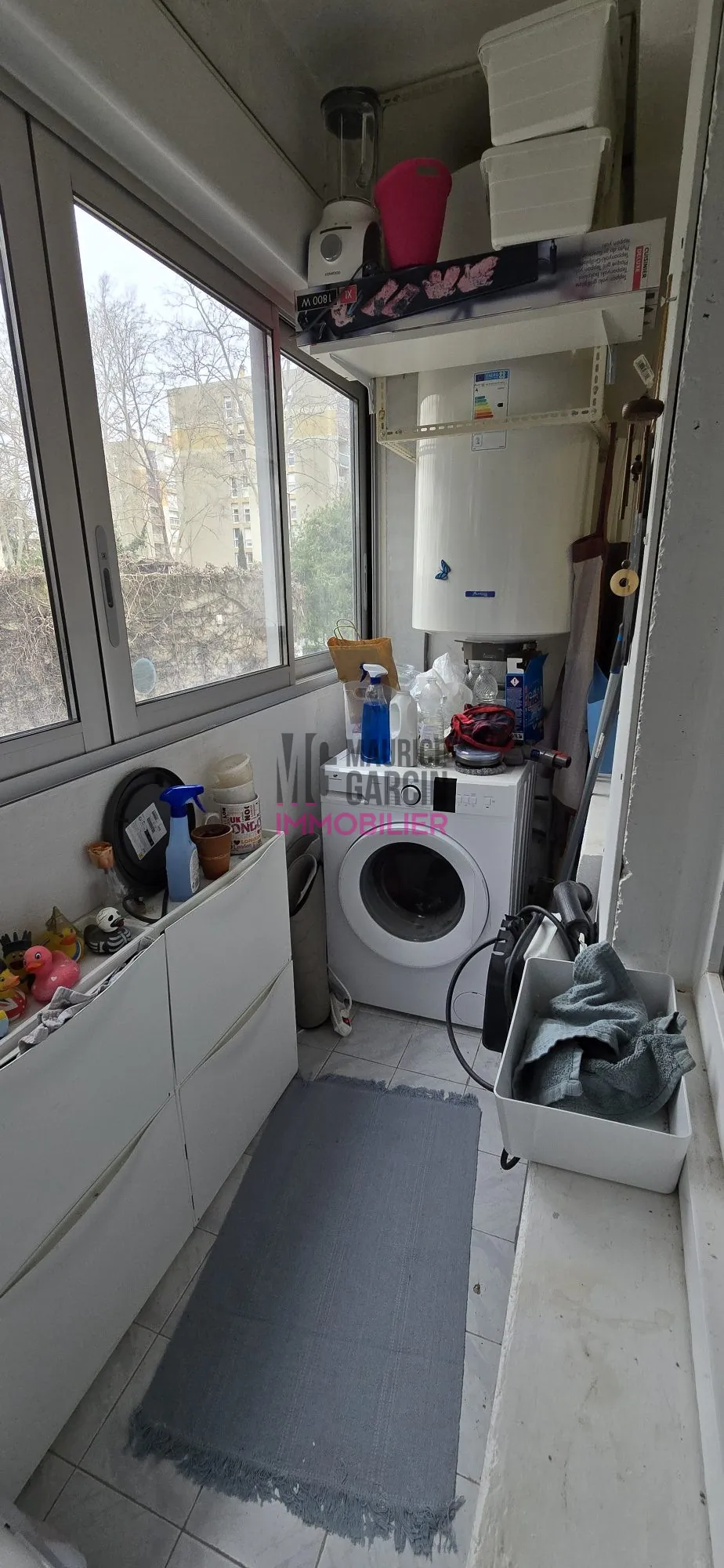 Appartement rénové de 70 m² à Avignon avec terrasse et parking 