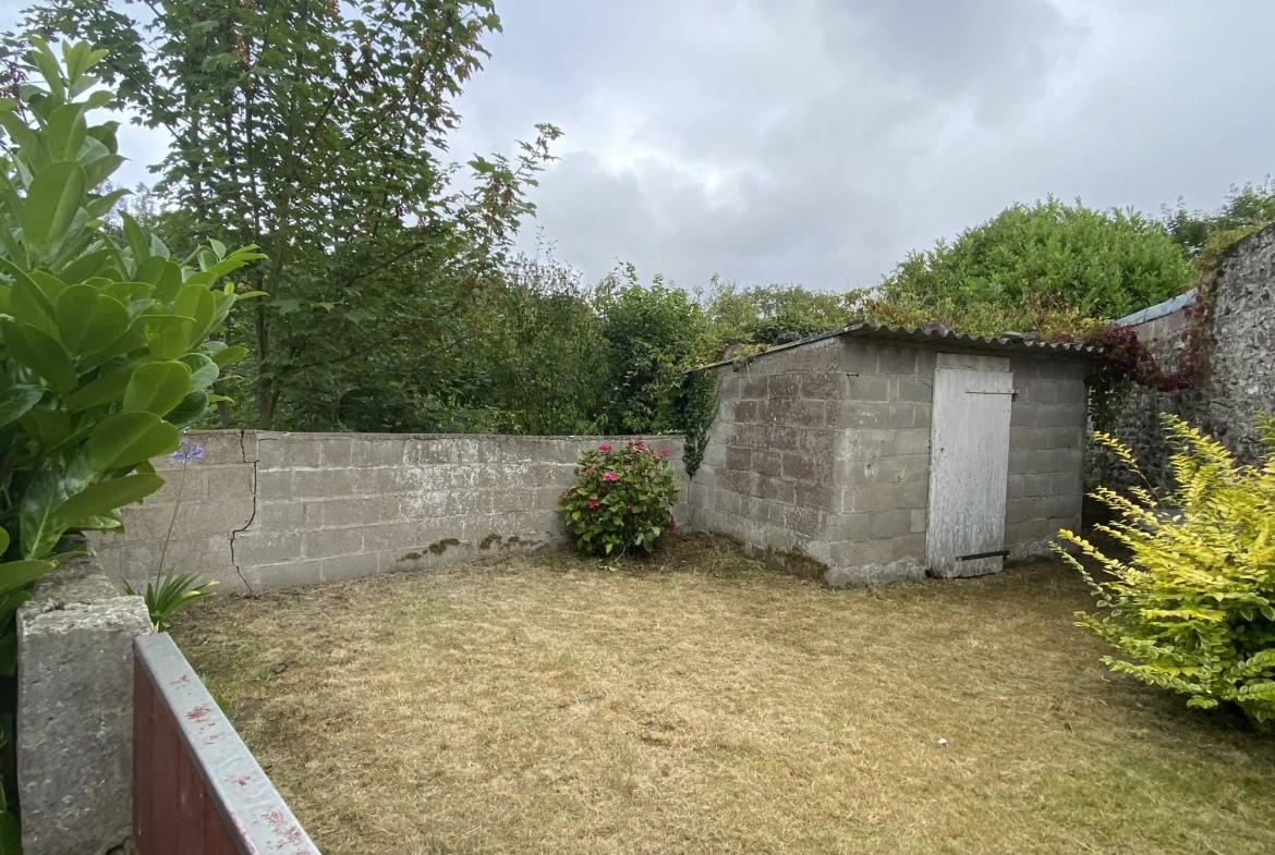 Maison en pierres à Pontrieux avec dépendance, proche de la côte et des commodités 