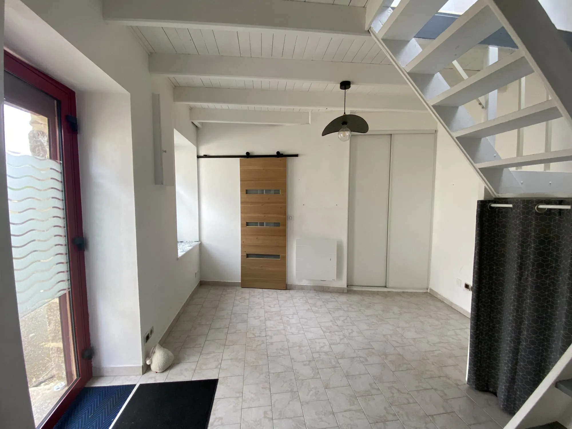 Maison en pierres à Pontrieux avec dépendance, proche de la côte et des commodités 
