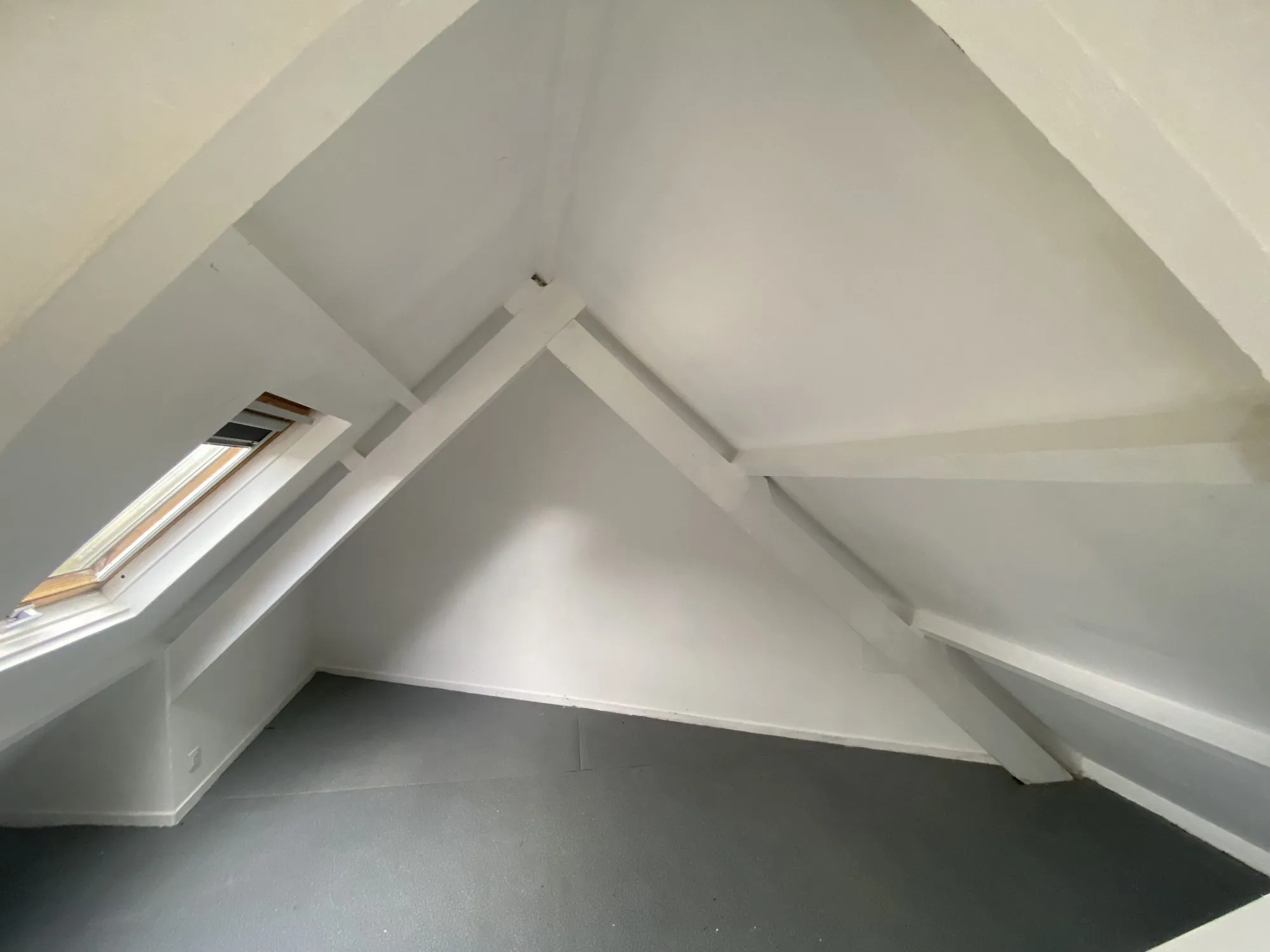 Maison en pierres à Pontrieux avec dépendance, proche de la côte et des commodités 