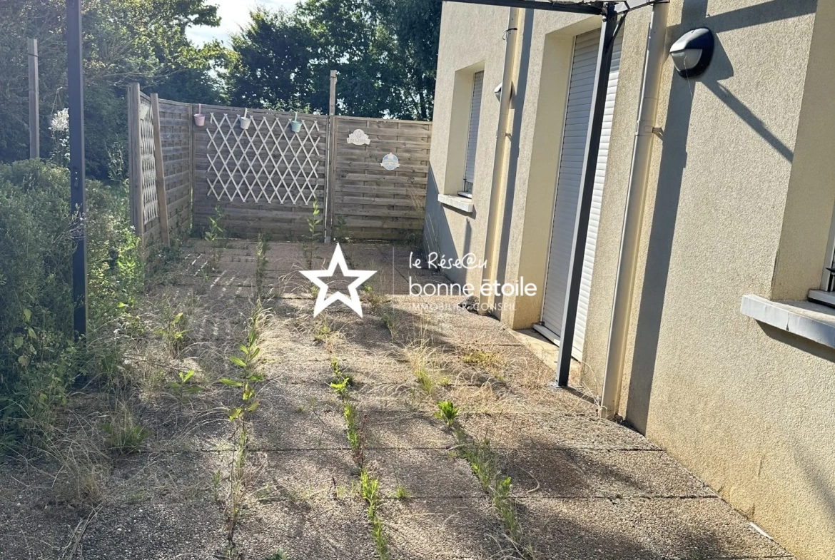 Maison individuelle à vendre à Richebourg avec 4 chambres et jardin clôturé 