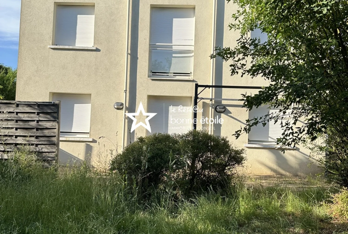 Maison individuelle à vendre à Richebourg avec 4 chambres et jardin clôturé 
