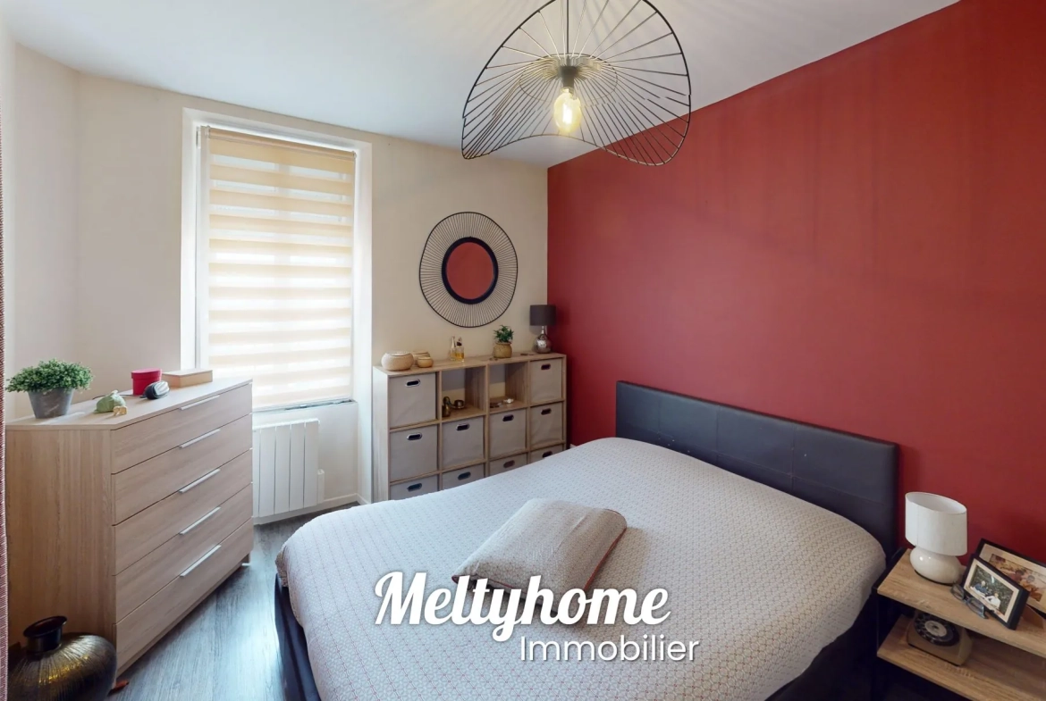 Maison de ville de 67 m² à Creully avec garage et caves, proche de la mer 