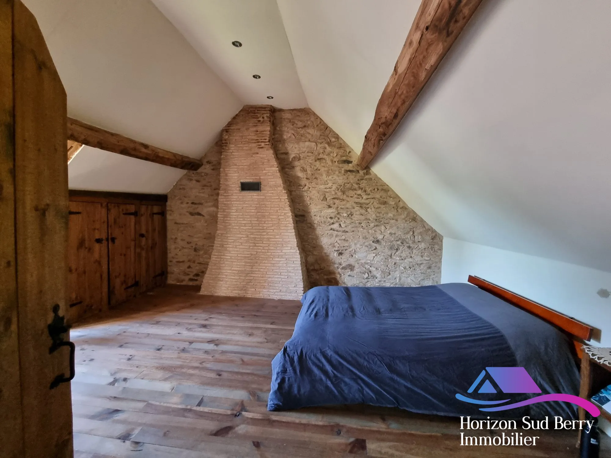 chb1 Belle propriété de campagne avec maison, grange et terrain à Pouligny-Notre-Dame 
