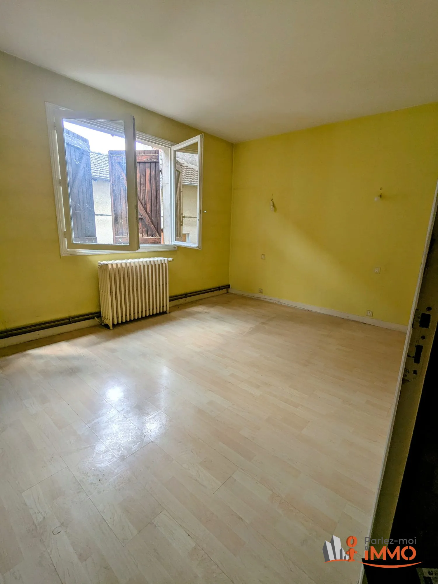 Spacieux appartement T4 avec terrasse à Chazelles-sur-Lyon 