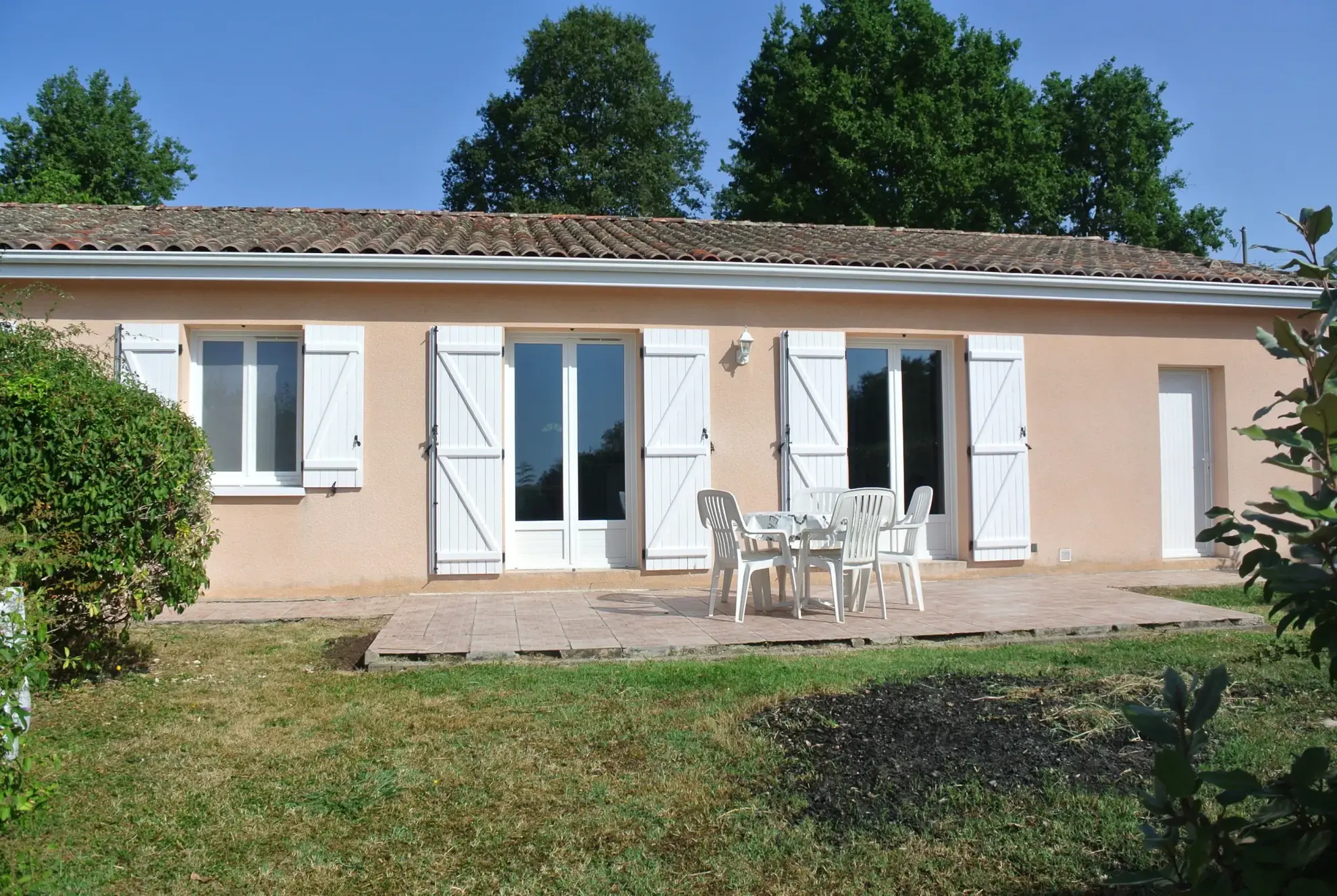 Maison de plain-pied avec jardin et garage près de Marmande 