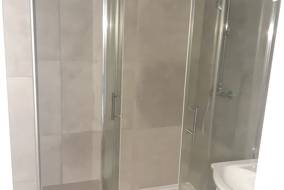 Studio meublé de 24 m² avec balcon à Grenoble - Location idéale 