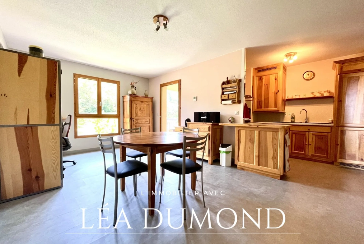 Appartement T3 à vendre à Saint-Romain-le-Puy avec terrasse et garage 