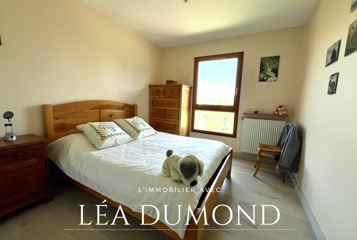 Appartement T3 à vendre à Saint-Romain-le-Puy avec terrasse et garage 