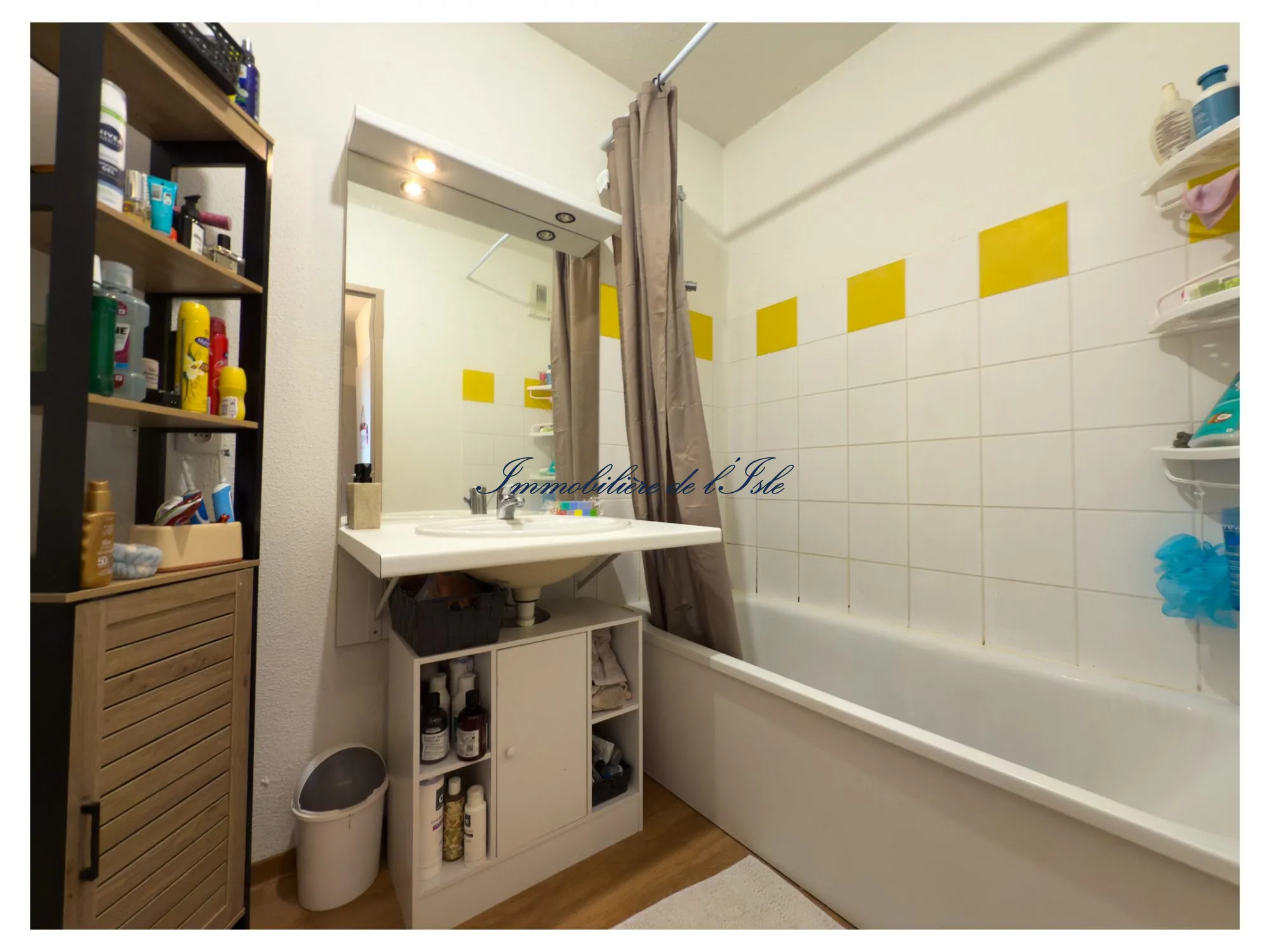 Appartement 3 pièces avec piscine et parking à Trélissac 