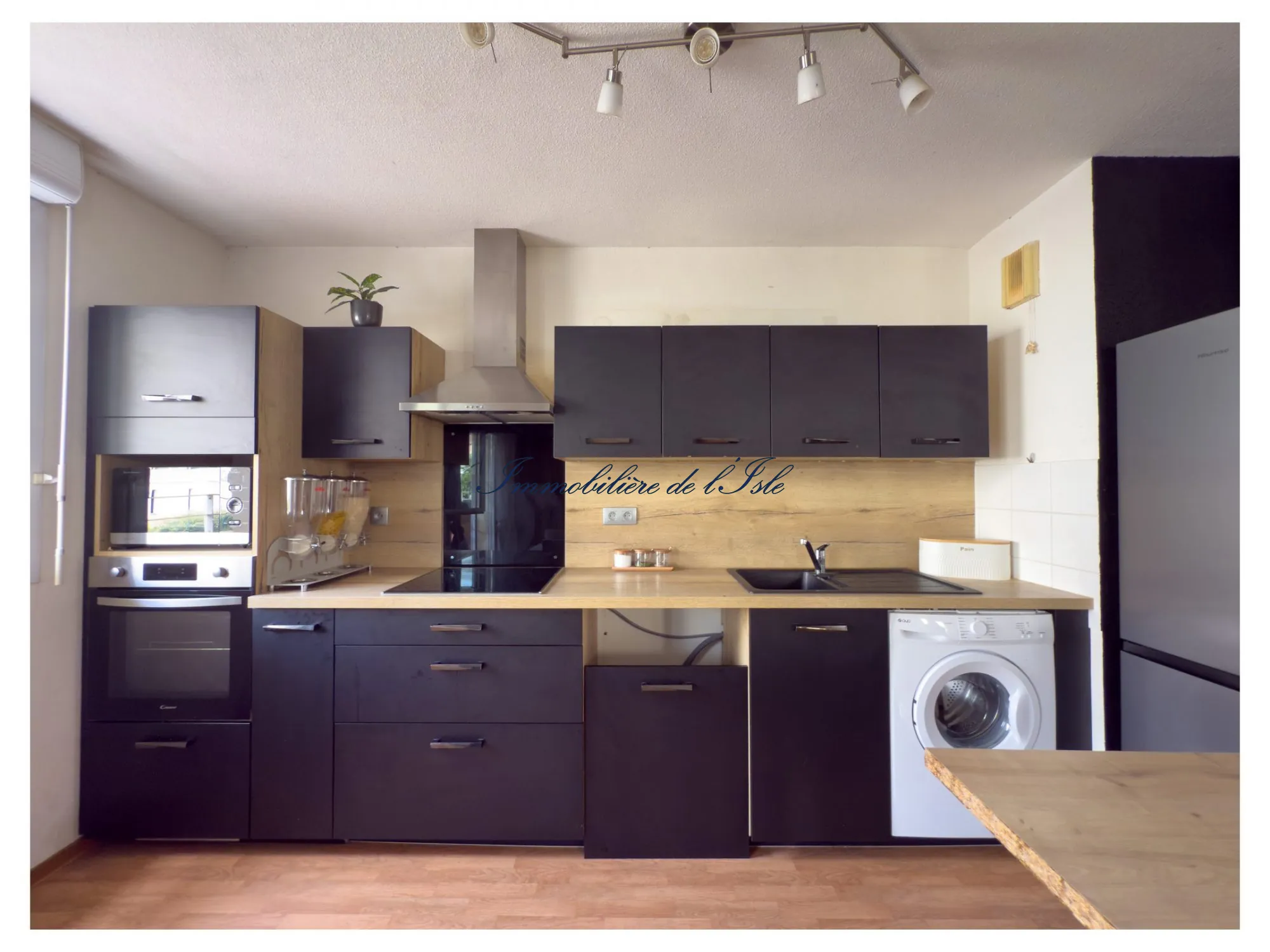 Appartement 3 pièces avec piscine et parking à Trélissac 