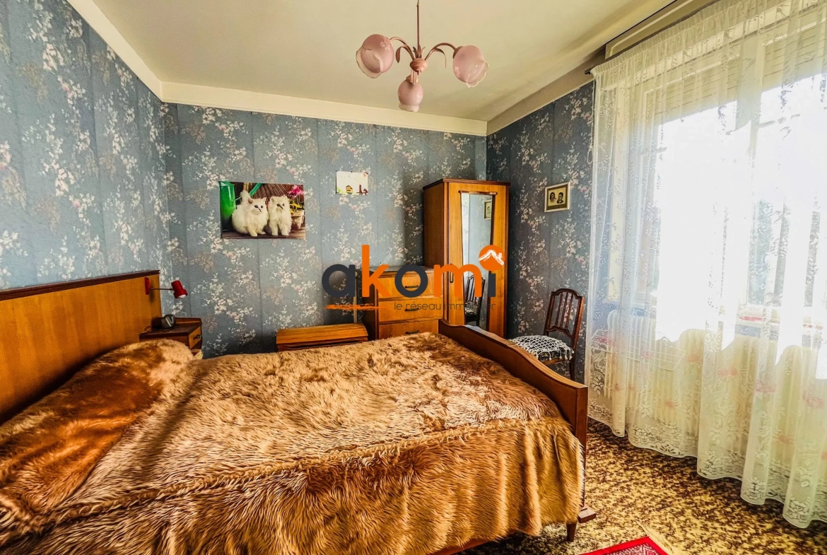 Maison 6 pièces à vendre à Raon-l'Étape avec terrain clos et potentiel d'aménagement 