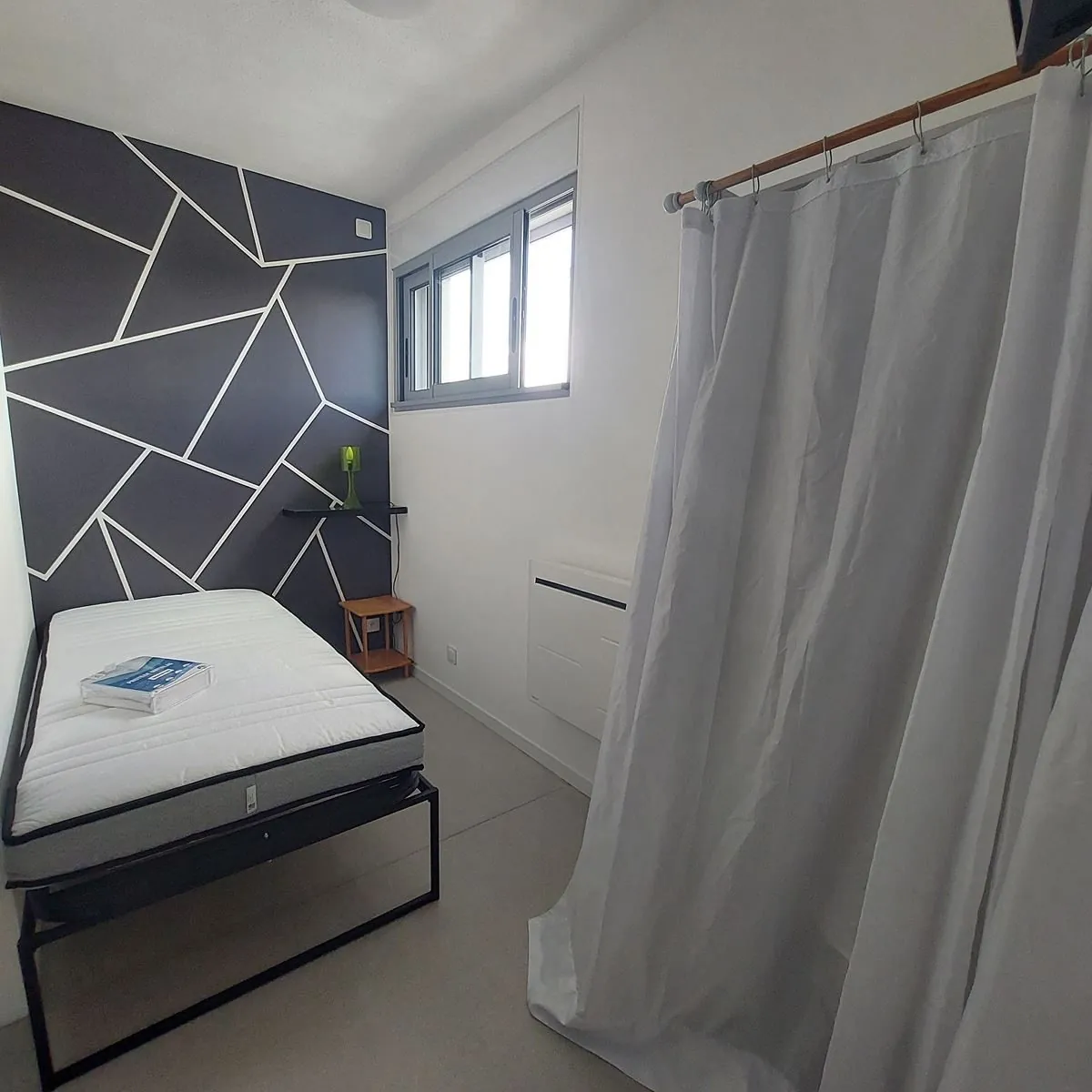 Studio rénové de 15,58 m² à Saint-Nazaire, investissement idéal 