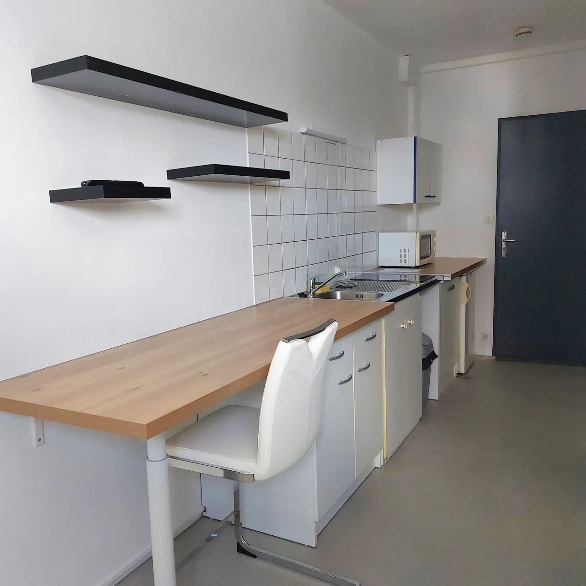 Studio rénové de 15,58 m² à Saint-Nazaire, investissement idéal 