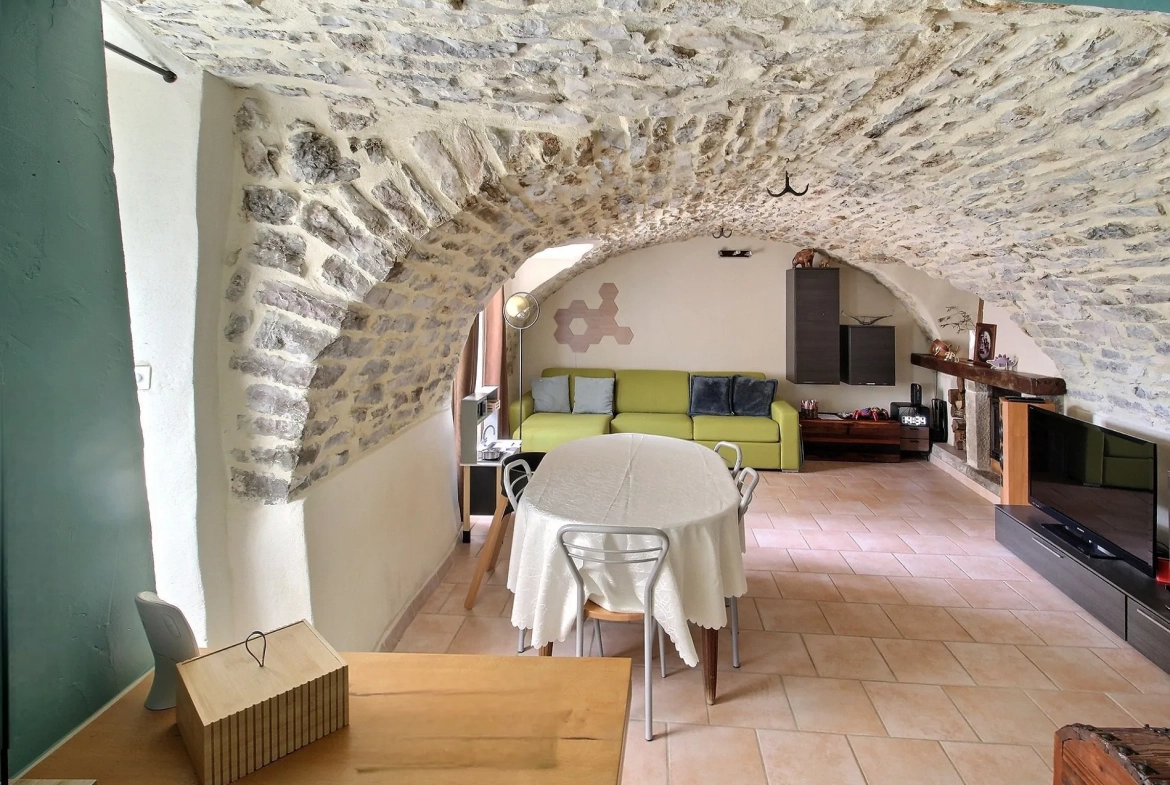 A vendre maison de village de 83,50 m² à Causse-de-la-Selle, charme ancien et confort moderne 