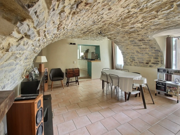 A vendre maison de village de 83,50 m² à Causse-de-la-Selle, charme ancien et confort moderne