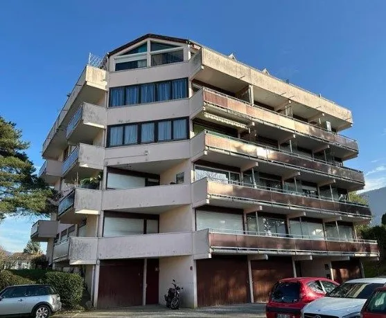 Appartement T2 à Gaillard proche frontière franco-suisse avec terrasse et cave 