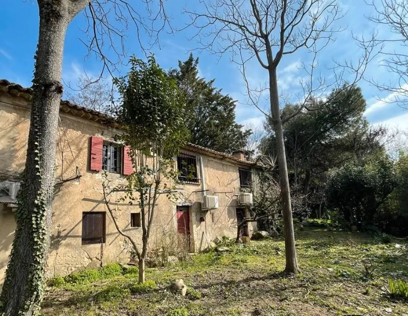 Maison ancienne à Apt de 150 m² avec travaux à prévoir 