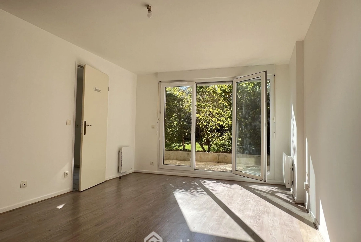 Bel appartement T2 de 45,68 m² avec terrasse et parking à Choisy-le-Roi 