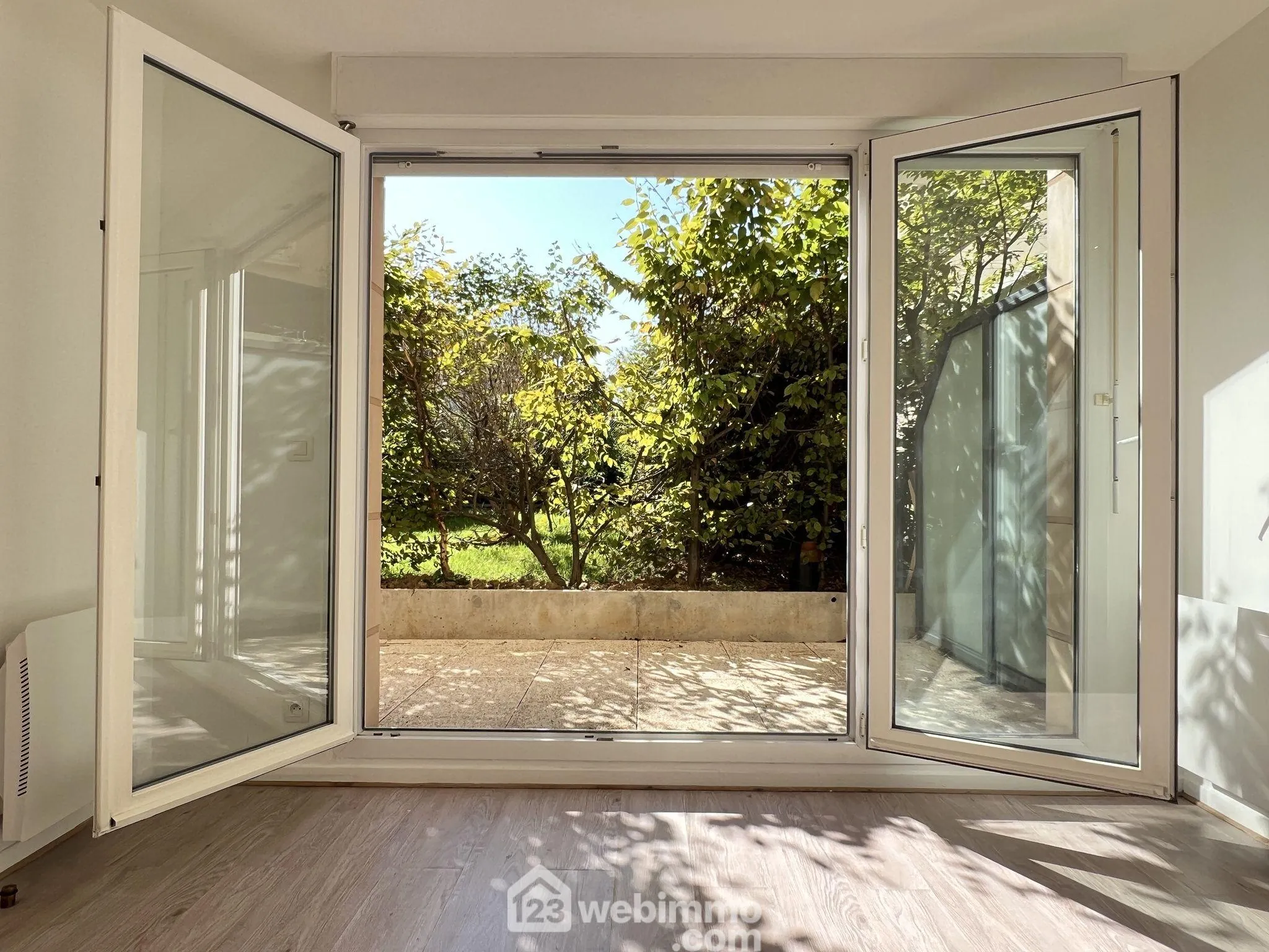 Bel appartement T2 de 45,68 m² avec terrasse et parking à Choisy-le-Roi 