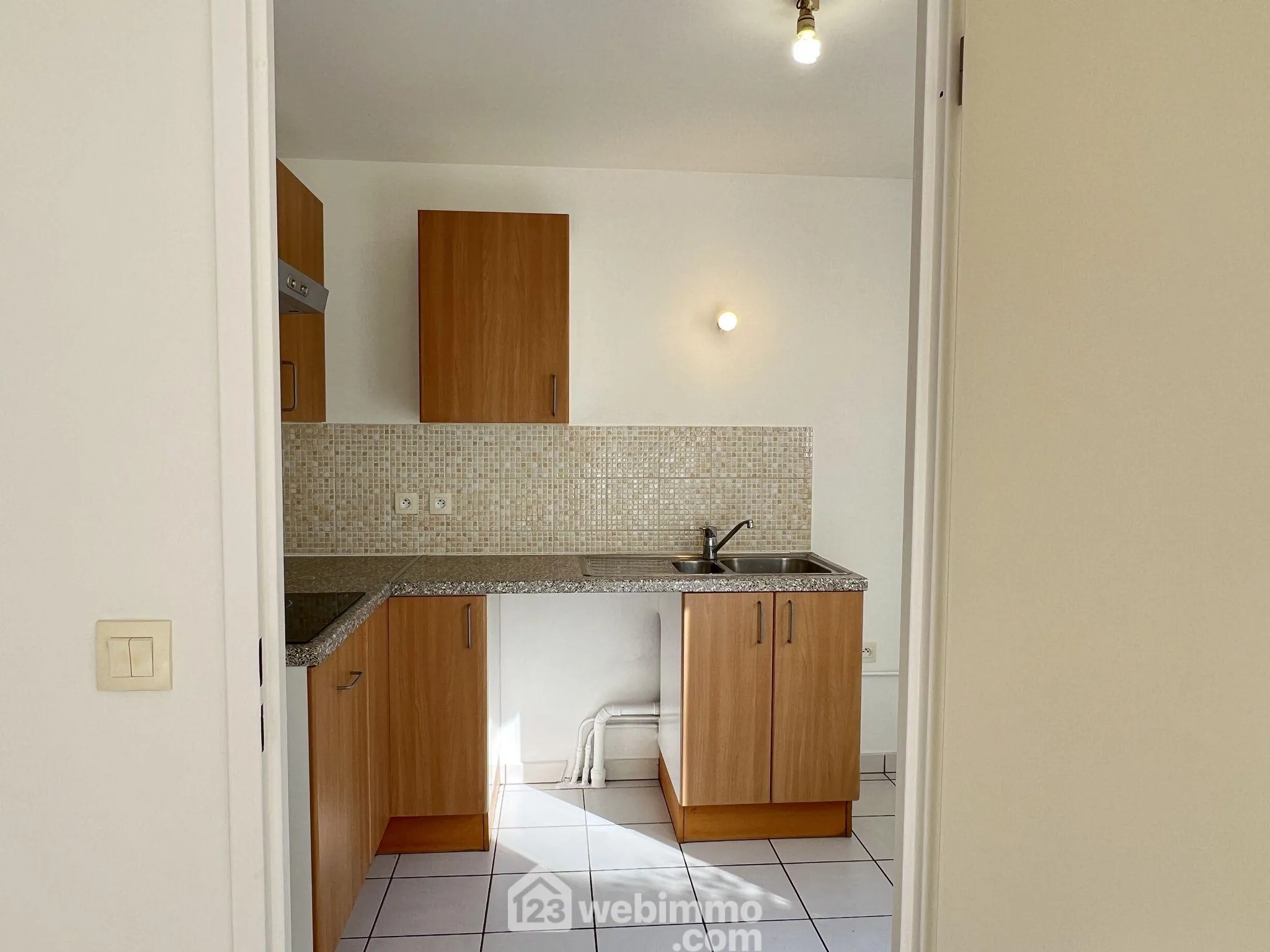 Bel appartement T2 de 45,68 m² avec terrasse et parking à Choisy-le-Roi 