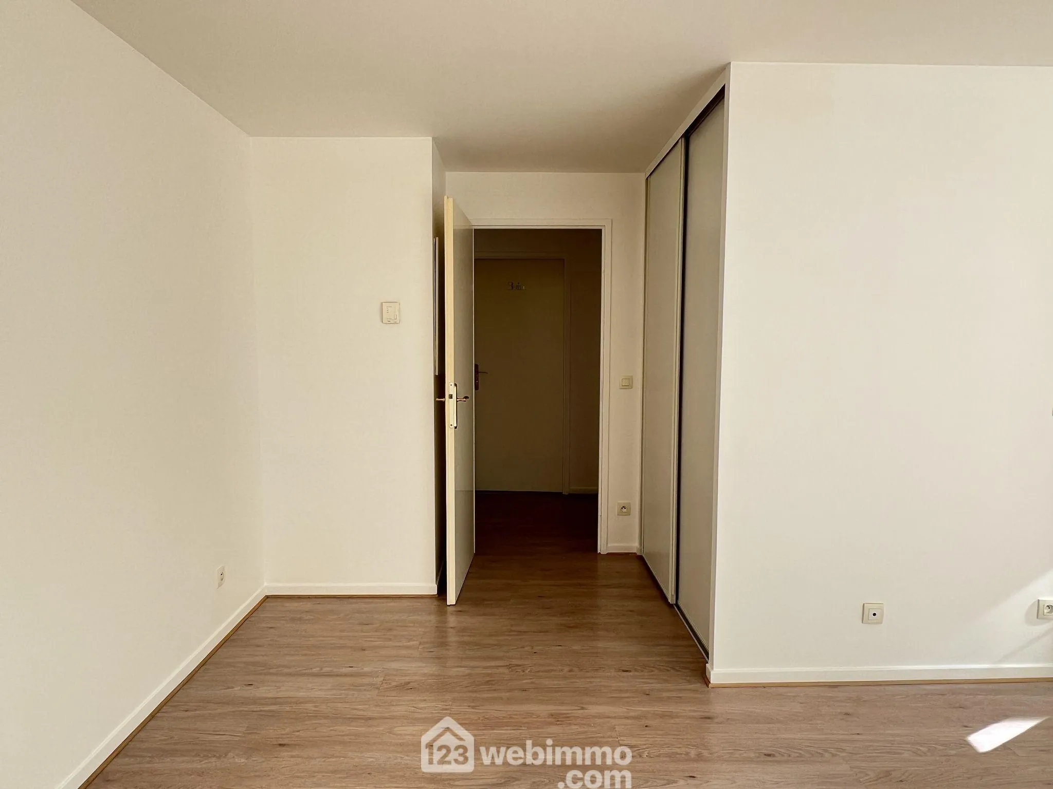 Bel appartement T2 de 45,68 m² avec terrasse et parking à Choisy-le-Roi 