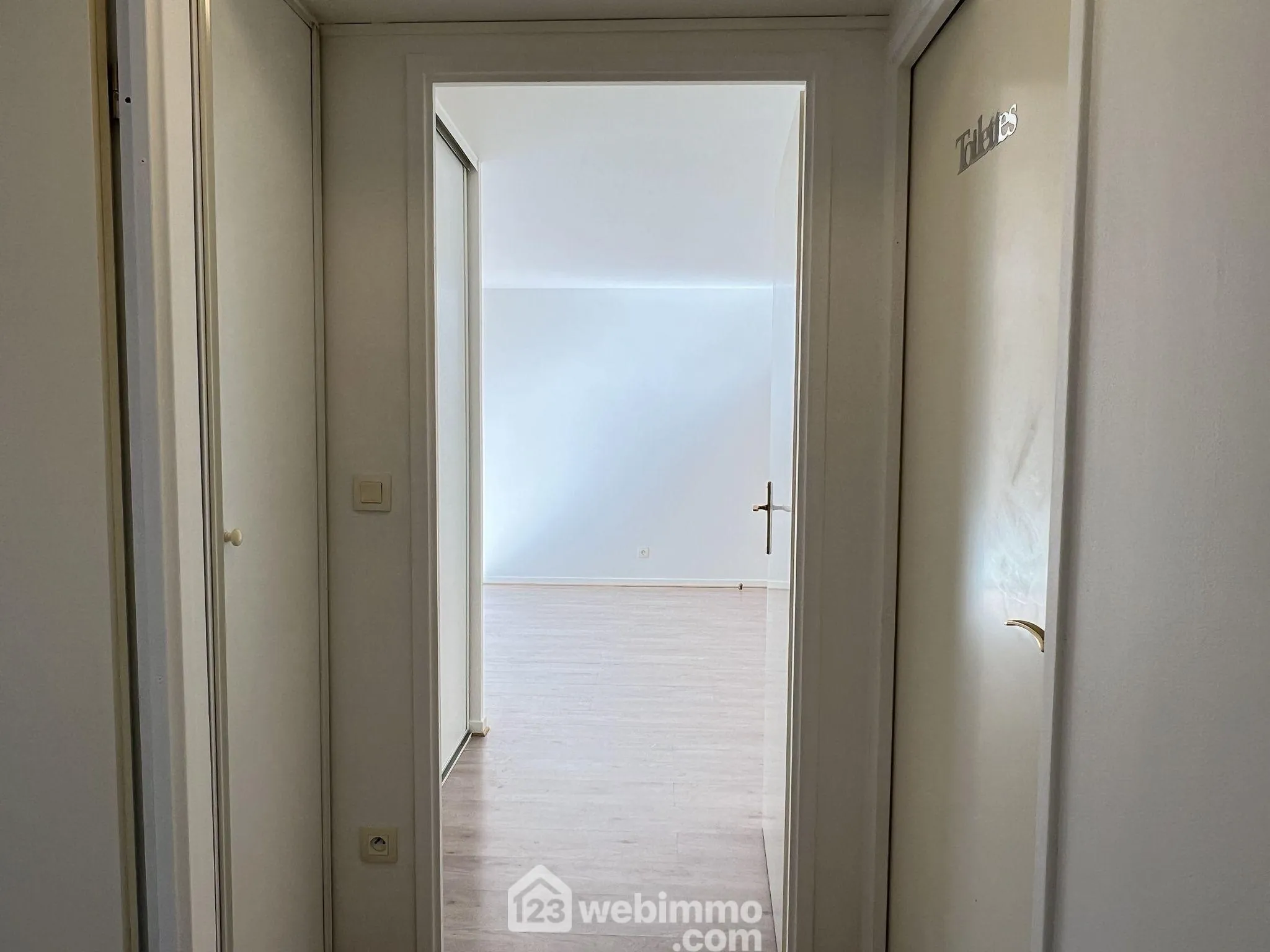 Bel appartement T2 de 45,68 m² avec terrasse et parking à Choisy-le-Roi 