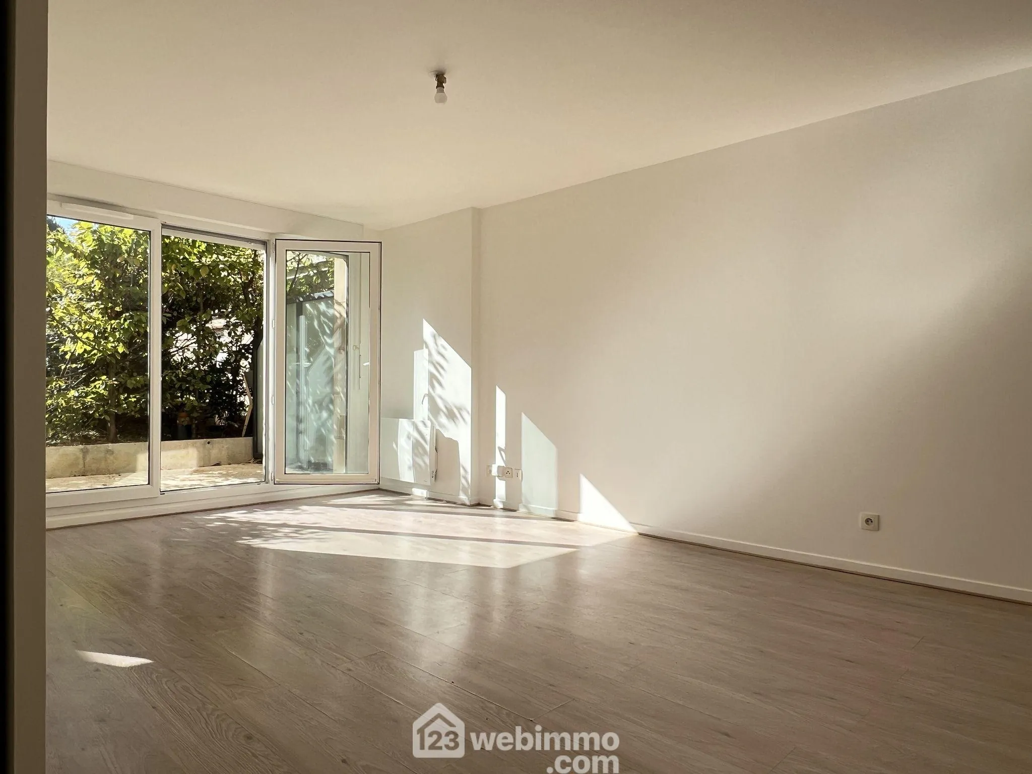 Bel appartement T2 de 45,68 m² avec terrasse et parking à Choisy-le-Roi 
