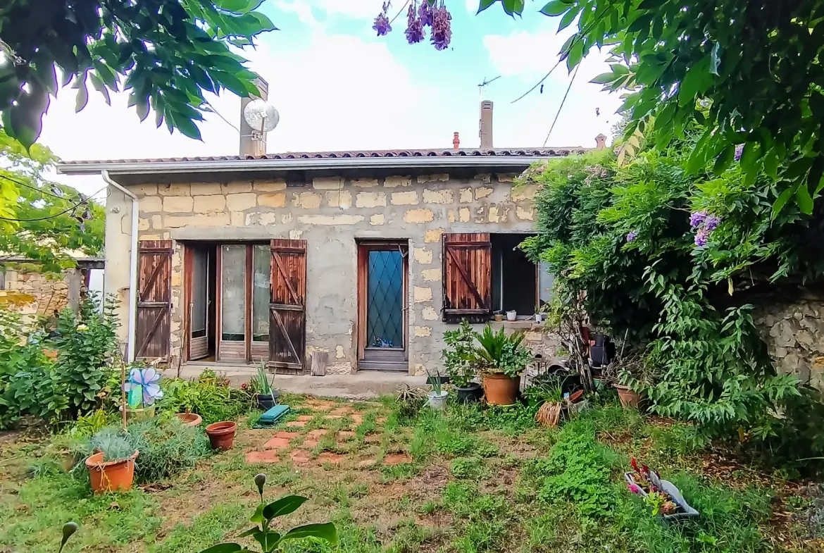 Ensemble immobilier à La Barde avec potentiel de rénovation et développement 