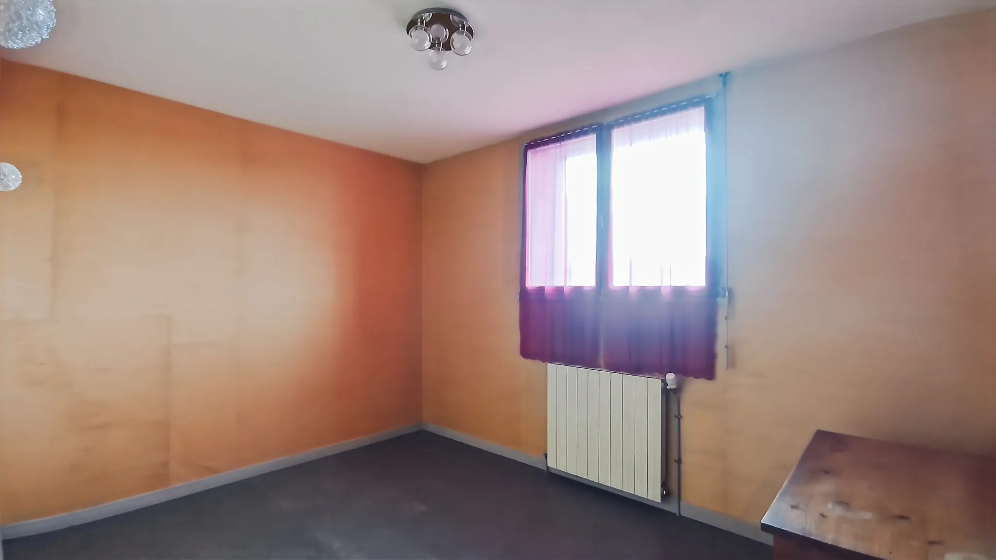 Ensemble immobilier à La Barde avec potentiel de rénovation et développement 
