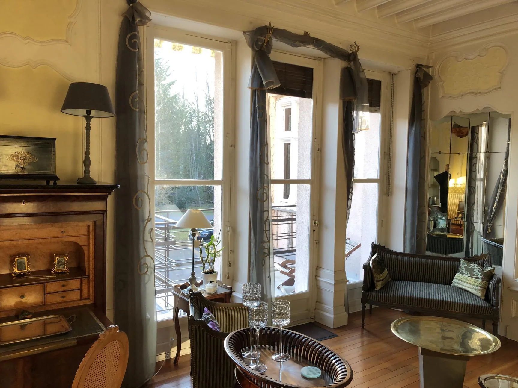 Appartement atypique avec duplex, terrasse et garage à Thaon-les-Vosges 