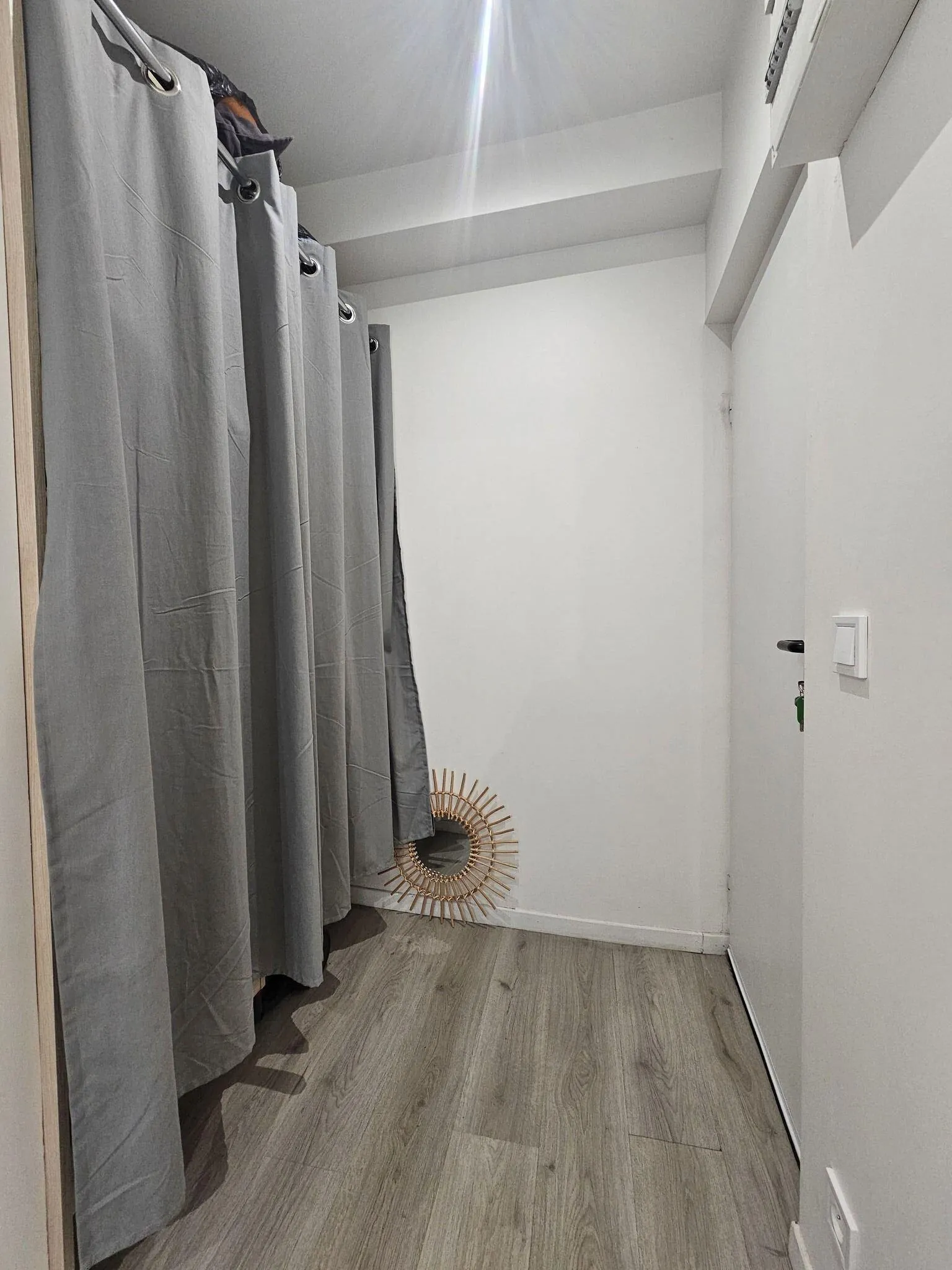 Studio meublé de 21m² à Reims, emplacement privilégié, opportunité d'investissement 