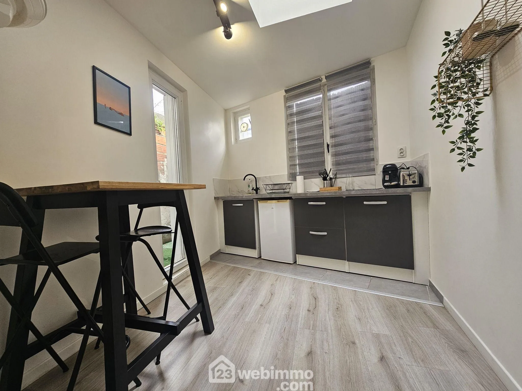 Studio meublé de 21m² à Reims, emplacement privilégié, opportunité d'investissement 
