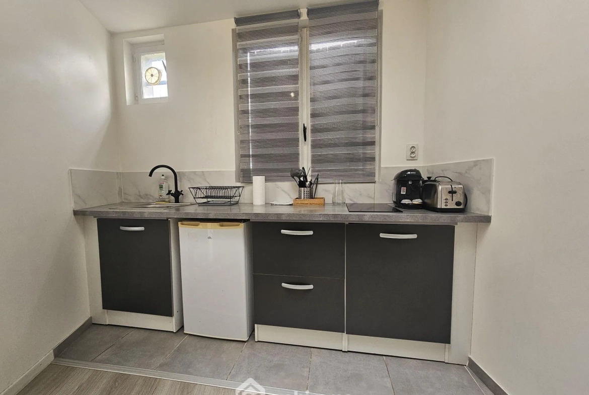Studio meublé de 21m² à Reims, emplacement privilégié, opportunité d'investissement 