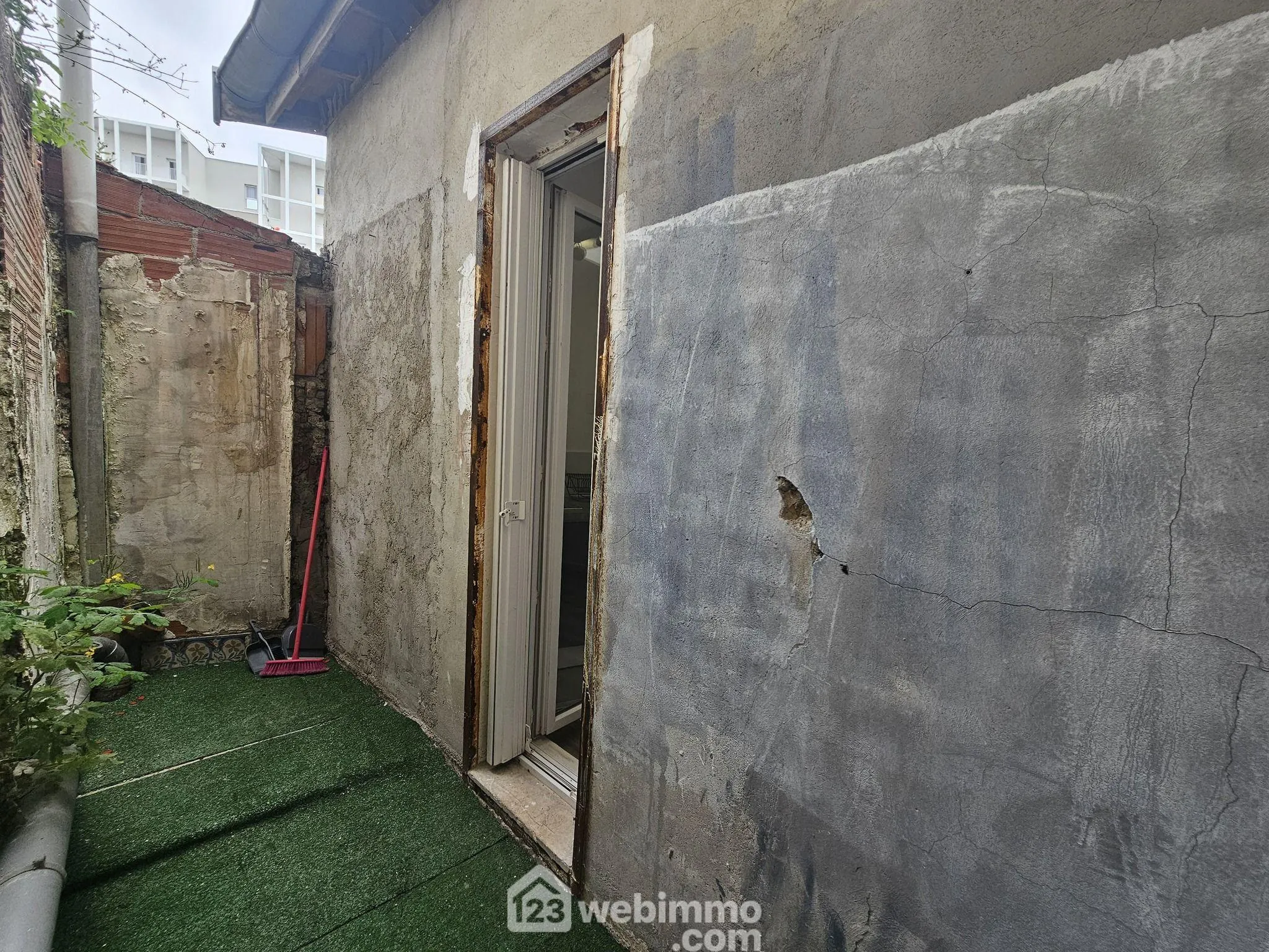 Studio meublé de 21m² à Reims, emplacement privilégié, opportunité d'investissement 